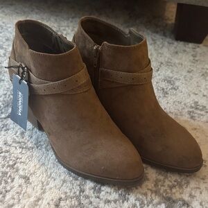 NWT - Sonoma Tan Booties